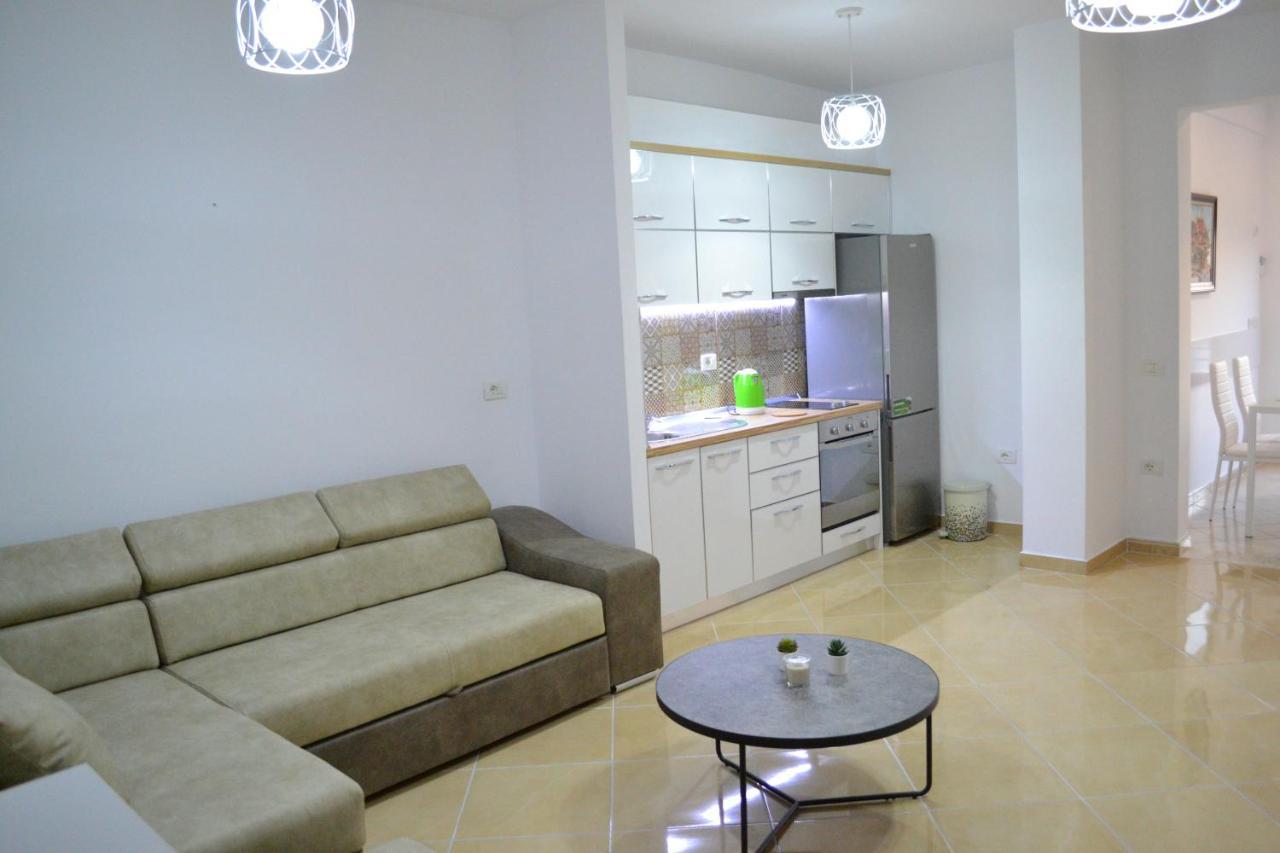 Seaview Penthouse 2 Bedrooms Apartment & Box Garage Vlorë Εξωτερικό φωτογραφία