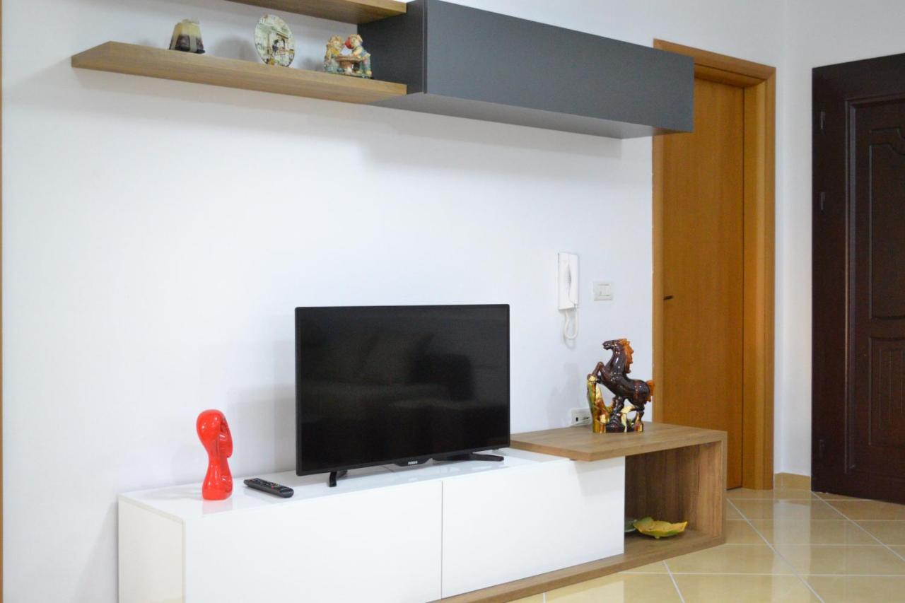 Seaview Penthouse 2 Bedrooms Apartment & Box Garage Vlorë Εξωτερικό φωτογραφία