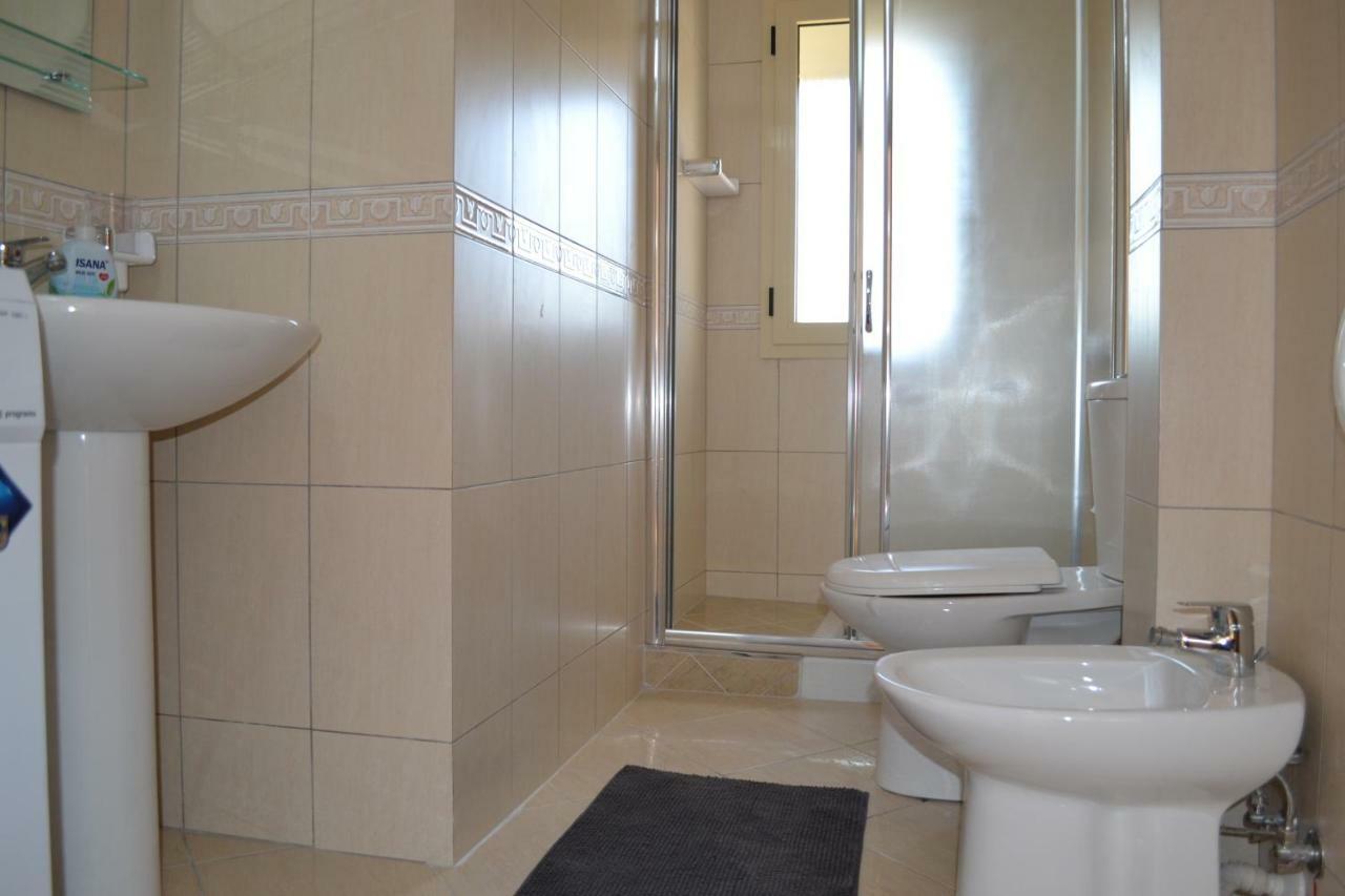 Seaview Penthouse 2 Bedrooms Apartment & Box Garage Vlorë Εξωτερικό φωτογραφία